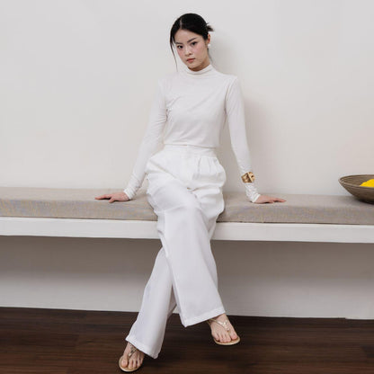 Velora - Amoy Turtle Neck Longsleeve Top