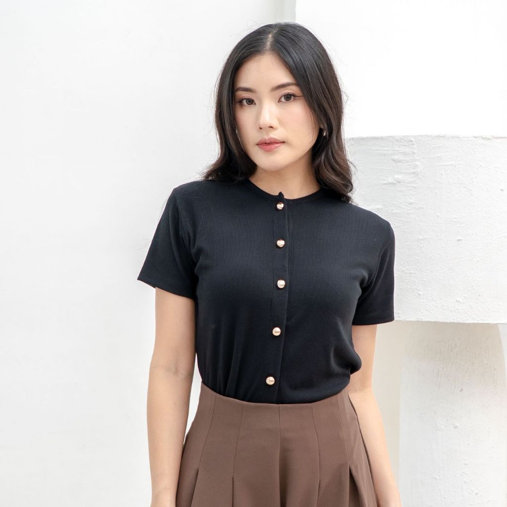 velora - abell button top