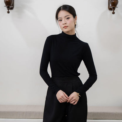 Velora - Amoy Turtle Neck Longsleeve Top