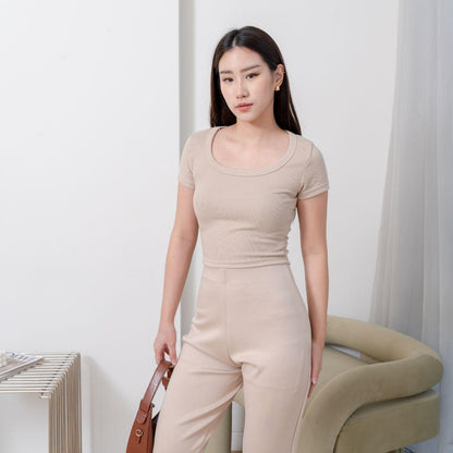 Velora - Aqilla Uneck Top